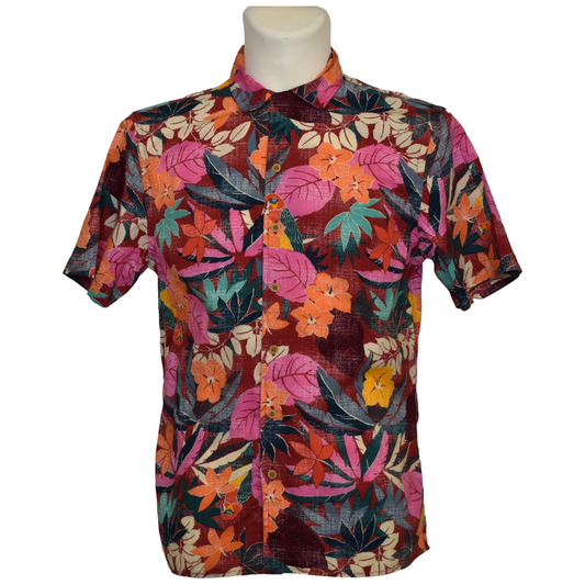 Rauð Hawaii skyrta með litríku blómamynstri