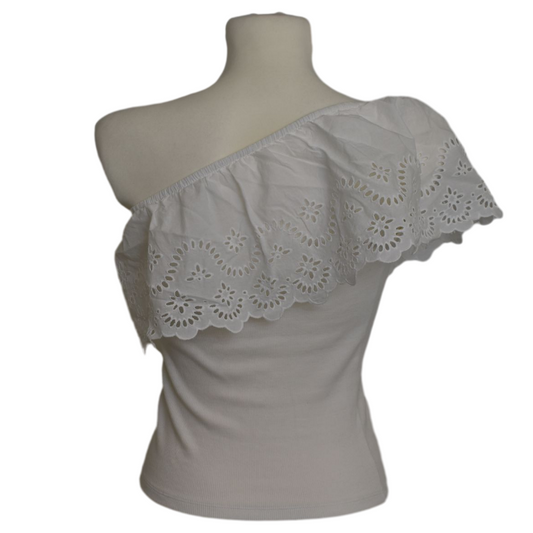 Hvítur one shoulder bolur með blúndu